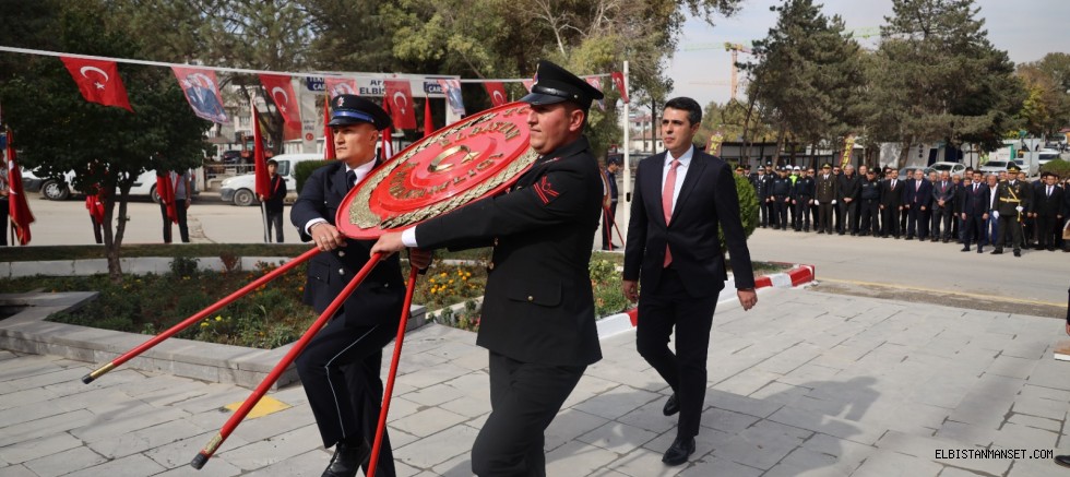 29 Ekim Cumhuriyet Bayramı Çelenk Sunma Töreni Düzenlendi