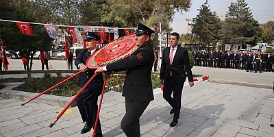 29 Ekim Cumhuriyet Bayramı Çelenk Sunma Töreni Düzenlendi